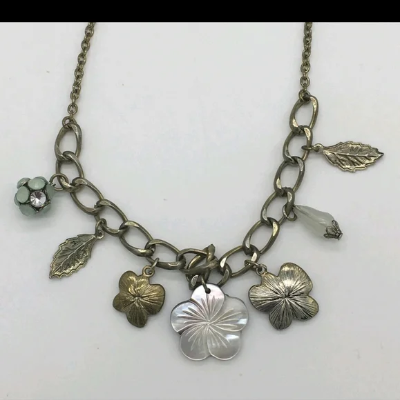 Cookie Lee Charm Necklace – Silver Tone with Leaf & Flower Charms EXC - Picture 11 of 11